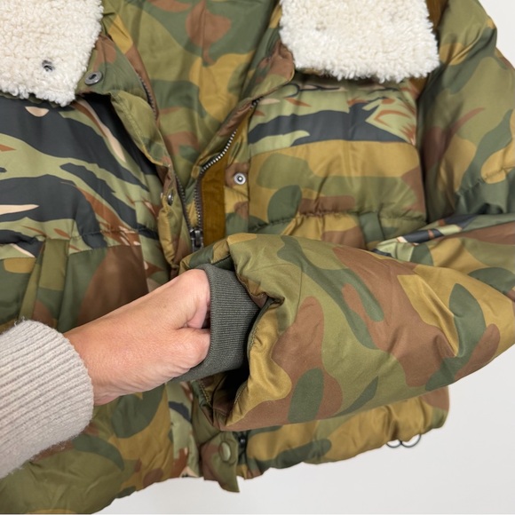 Free People West Coast Puffer Jacket Size Large camo boho oversized Sherpa - Picture 14 of 16